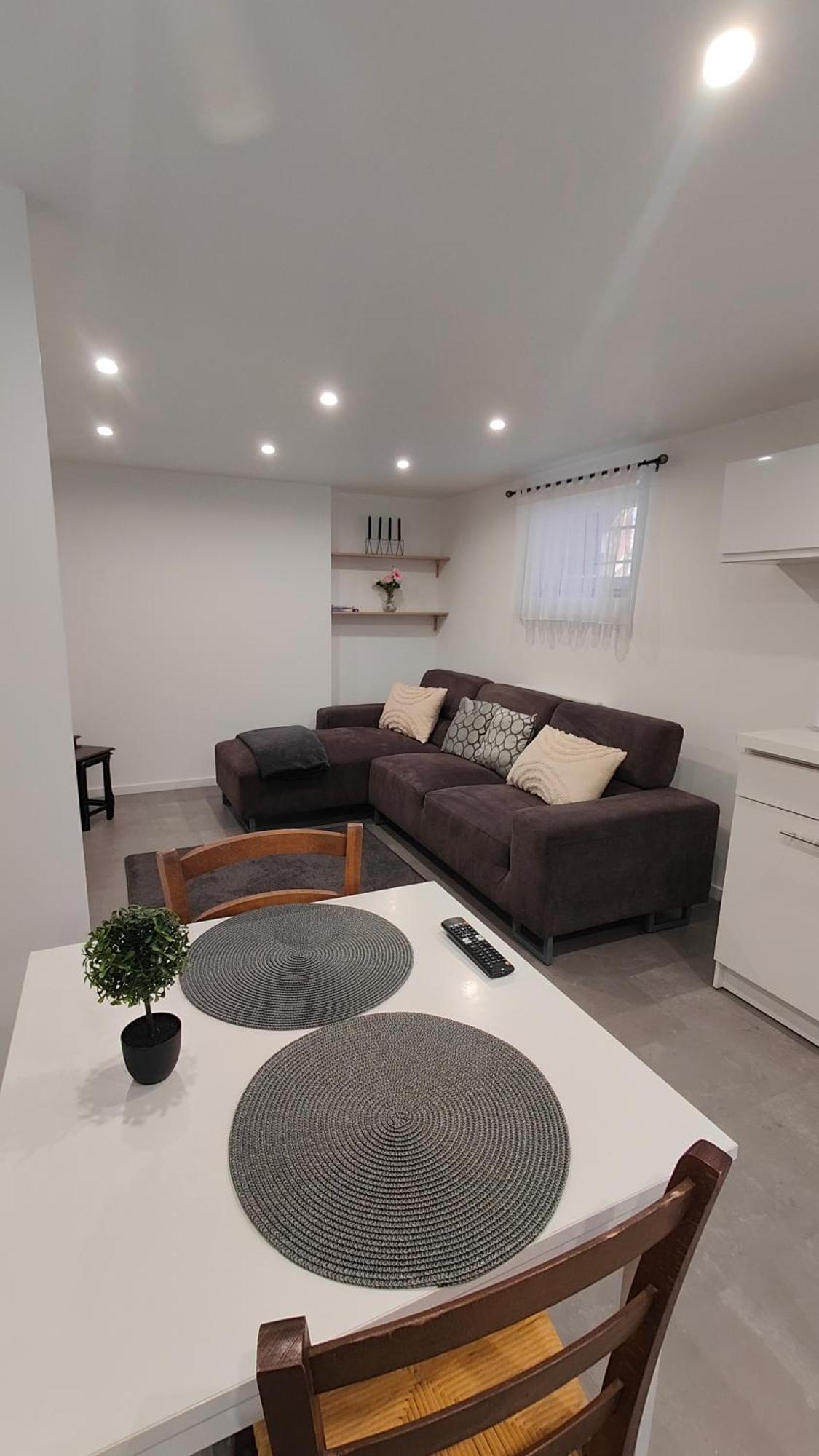 Bel Appartement F2 Entierement Renove 셀레스탓 외부 사진